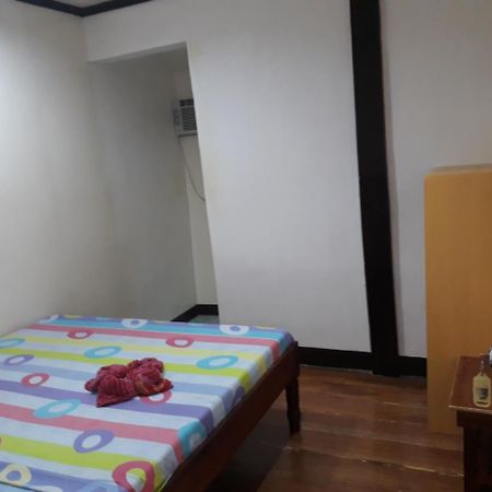 Adrian Travellers Inn El Nido Bagian luar foto