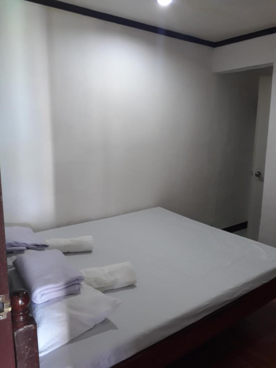 Adrian Travellers Inn El Nido Bagian luar foto